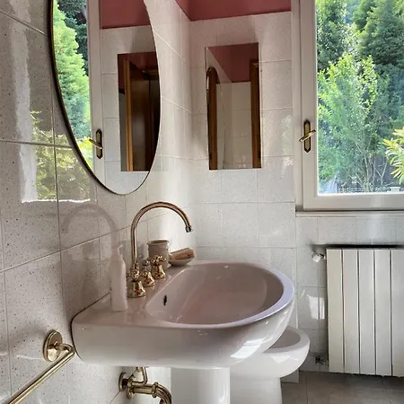Apartment Casa Del Custode: Renovated Flat With Garden In A Near The *