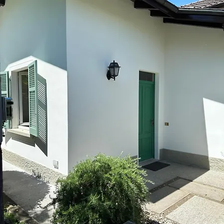 Appartamento Casa Del Custode: Renovated Flat With Garden In A Near The