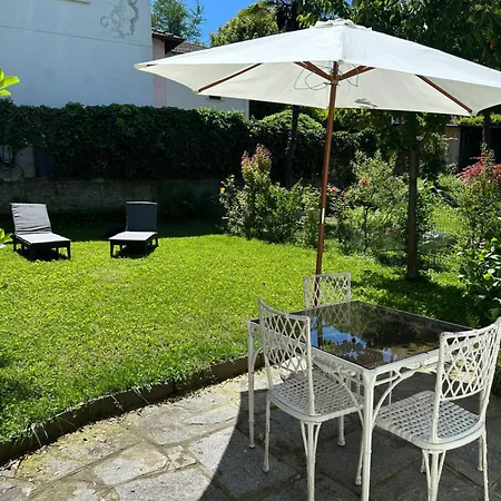 Casa Del Custode: Renovated Flat With Garden In A Near The Apartment *