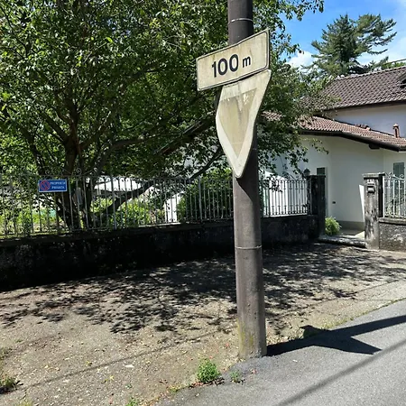Casa Del Custode: Renovated Flat With Garden In A Near The Apartment Stresa