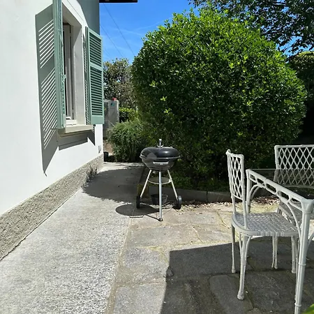 Apartment Casa Del Custode: Renovated Flat With Garden In A Near The
